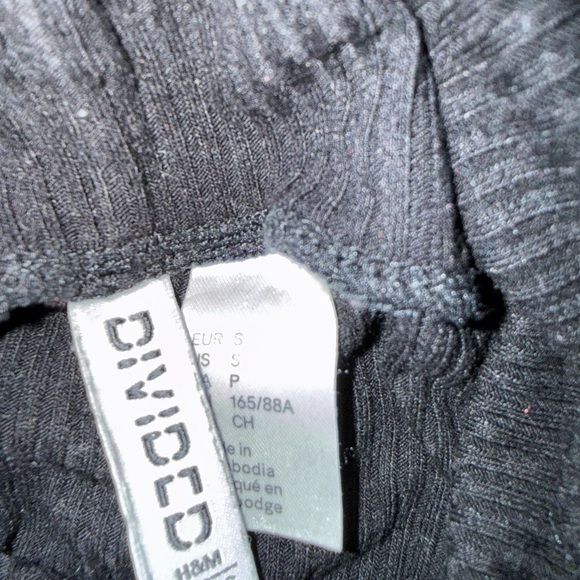 LOFT Size Small Tee Lot- Black (2), Neon Green, Neon Pink, Light Blue - Picture 13 of 13